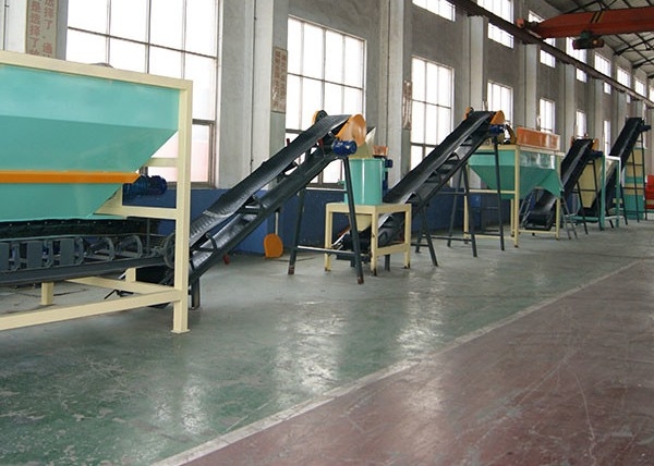 Ligne de production d'engrais organiques à base de fumier de vache