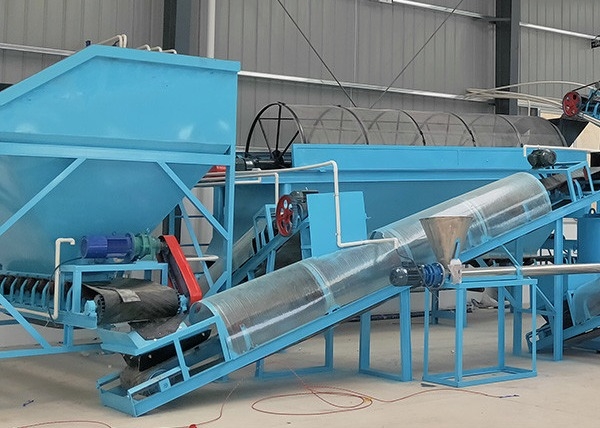 Ligne de production d'engrais organiques Méthode de granulation humide et pièces de rechange Remuer les dents pour des performances optimales