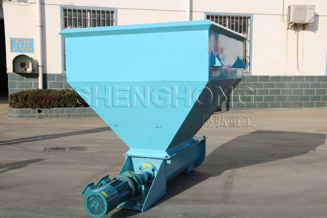 L'alimentateur de la ligne de production d'engrais organiques alimente automatiquement de manière uniforme Capacité 1-20 t/h Couleur bleue