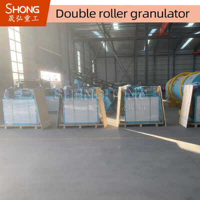 NPK 380V Granulateur d'engrais avec construction en acier au carbone et conception à double rouleau pour les granulés en forme de boule