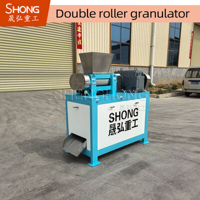 Granulateur à double rouleau en acier au carbone de 22KW pour la fabrication d'engrais NPK avec une capacité de 1 à 4 t/h