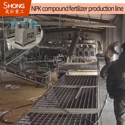 Ligne de production d'engrais au sulfate de potassium avec un matériau en acier au carbone d'une capacité de 5-6 T/H pour granulés de forme ovale